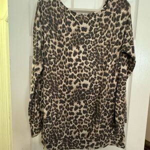 Leopard print sweatshirt size 2x
